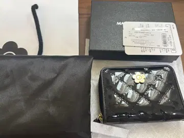 MARY QUANT 마리콴트 에나멜 멀티 지갑