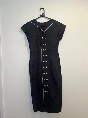 아차츄무 세일러 원피스