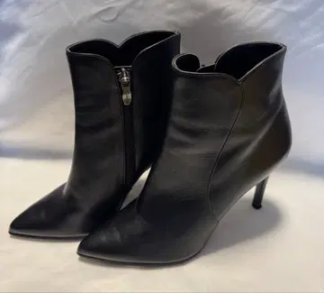 스테디셀러 인기 DIANA 슬림 레그 숏부츠 23.5cm