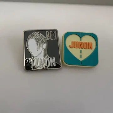 JUNON 핀 배지 2개 세트