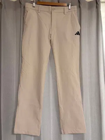 [ 새상품, 미사용 ] adidas 베이지 슬림핏 팬츠 골프웨어