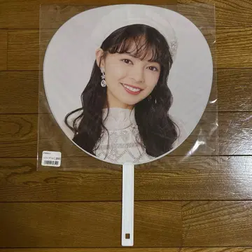 부채 앙쥬르므(카미코쿠료 모에)