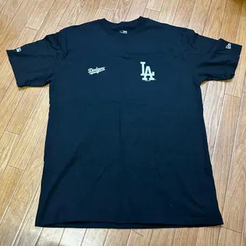 NEWERA x 다저스 블랙 T셔츠 미사용 새상품