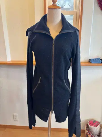 LGB 팔 부분 가죽 사양