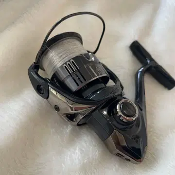 낚시릴 VANQUISH C3000MHG