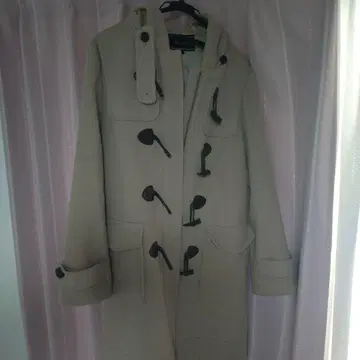 허쉬 허쉬 베이지 더플 코트