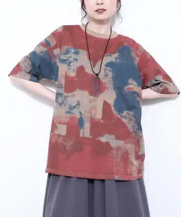 [ 새상품 ] 수채화풍 프린트 T셔츠 티셔츠 상의 베이지 x 레드 계열