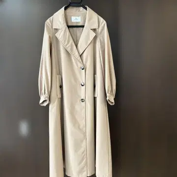 LADYMADE 베이지 롱 코트