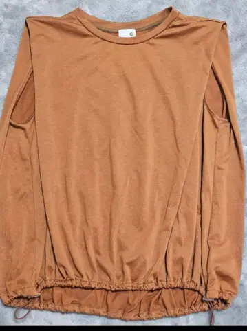 C+브라운 드로우 스트링 상의