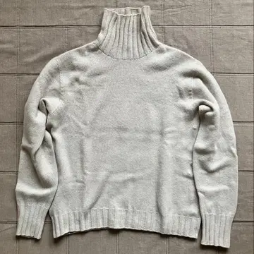 MARGARET HOWELL 라이트 그레이 하이넥 스웨터