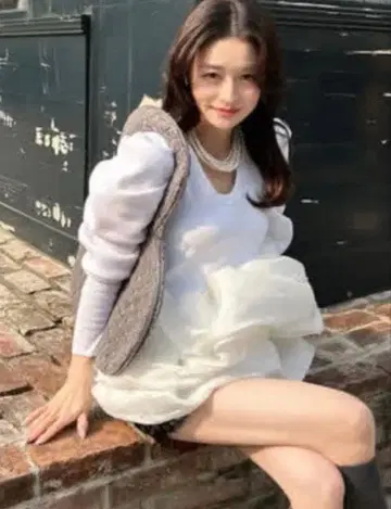 bibiy AMELIE PEPURAMU KNIT 비비 펄 니트