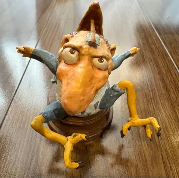 지브리 미술관 한정판 너희들은 어떻게 살아야 하는가 사기 남자 피규어