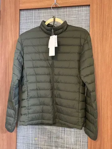 미사용 새상품 UNIQLO 울트라 라이트 다운 자켓 M 올리브
