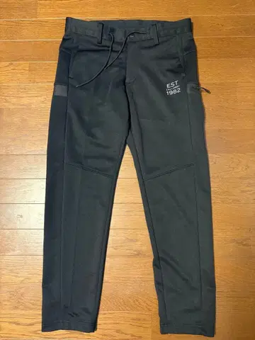 2024 가을/겨울 모델 캘러웨이 종이상자 조거 팬츠 M 사이즈