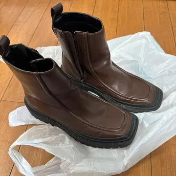 브라운 가죽 숏부츠