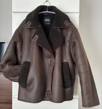 [ ZARA ] 보아 옷깃 무스탕 코트