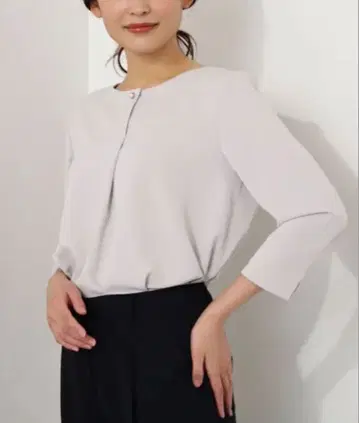 내추럴 뷰티 베이직 펄 포인트 블라우스 화이트