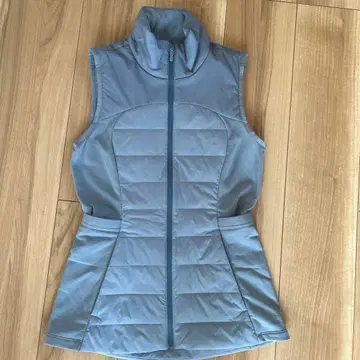 룰루레몬 슬리브리스 다운 베스트 사이즈 4