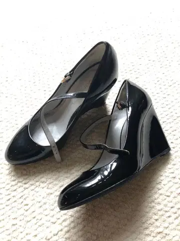 세르지오로시 (Sergio Rossi) 블랙 에나멜 웨지힐