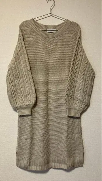 b.c.stock simplicite 니트 원피스 벌룬 슬리브