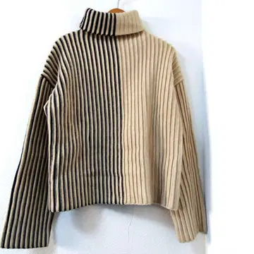 새상품급 THE TOE LE HAVRE HALF KNIT 하이넥 스웨터