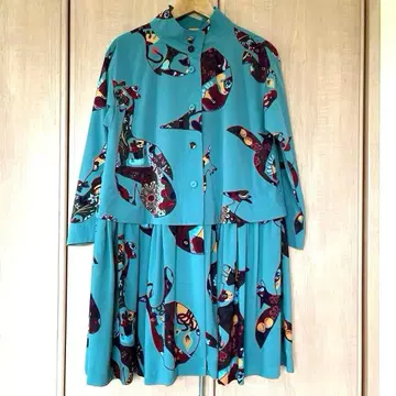 TOKUKO 1er Vol 토쿠코 프리미에 볼 스탠드 카라 겉옷