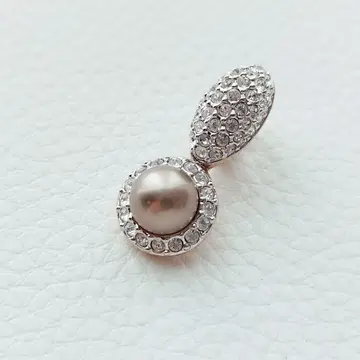 [ 새상품급 ] SWAROVSKI 스와로브스키 참 모조 진주 파베