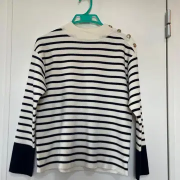 IENA 보더 골드 버튼 니트