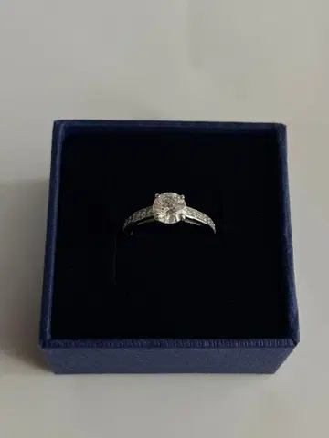 스와로브스키 다이아몬드풍 반지 스와로브스키