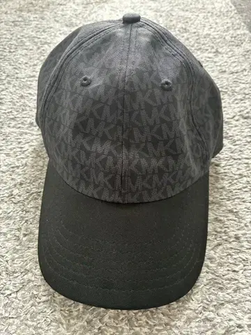 MK 로고 블랙 캡