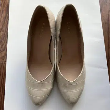 grove 크로커다일풍 하이힐