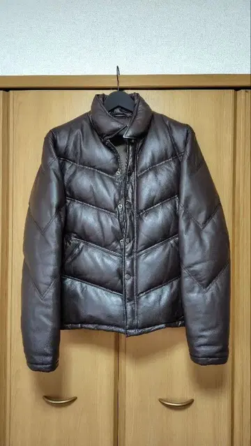 하프 레더 다운 자켓