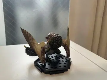 몬스터 헌터 피규어 8개 (투명 옵션 없음, 박스 없음)