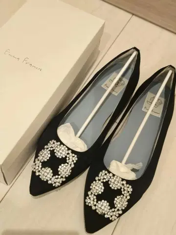 엠마 프란시스 비쥬 장식 플랫슈즈 신발 ( 블랙 )