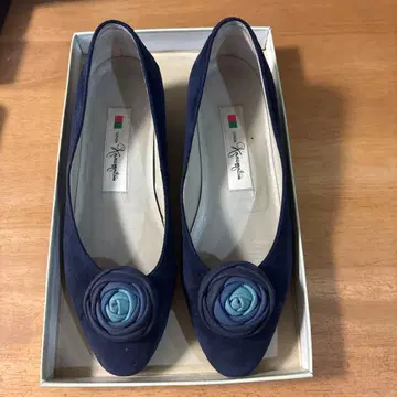 GINZA 그레코마시 네이비 펌프스