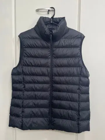 유니클로 블랙 퀼팅 다운 베스트