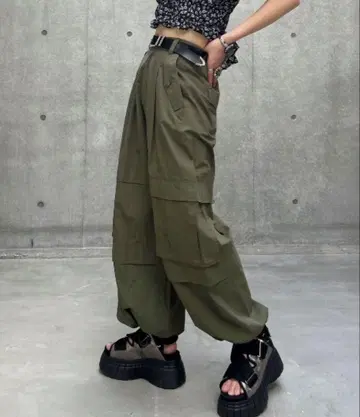 PAGE BOY 파라슈트 팬츠