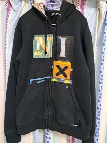 NIXON 후드 부착 후드티 M