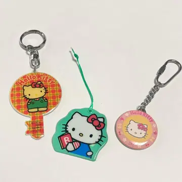 헬로키티 레트로 키링과 프리미엄 마스코트