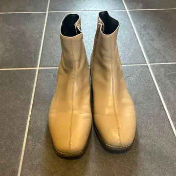 베이지 가죽풍 숏부츠 지퍼 포함 24.5cm 25cm