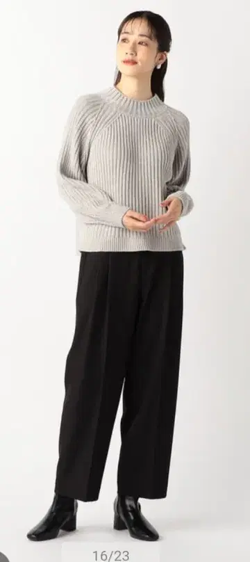 라메모르 숏 기장 니트 (컴시즘) 새상품