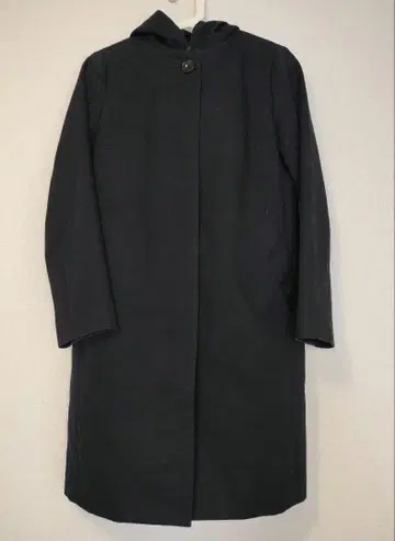 후드 부착 다크 블루 코트