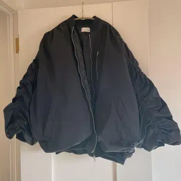 라벨 에튀드 개더 볼륨 퀼트 라이너 MA-1