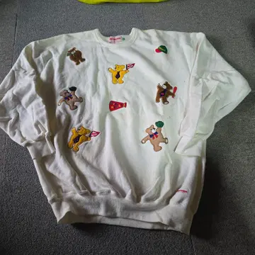 선착순 하자품 미키하우스 곰 화이트 트레이닝복 L 사이즈
