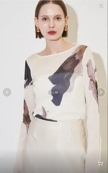 미사용 새상품 ELENDEEK 오레 그린토 스킨 티셔츠