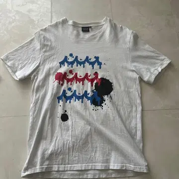 무타 화이트 T셔츠 컬러풀 디자인