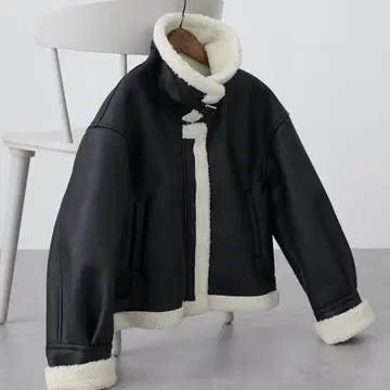 [ nui nullu ] 2WAY 숏 B-3 무스탕 자켓