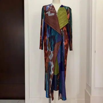 Bell chu very 벨 츄 베리 멋진 패턴 플리츠 가디건 겉옷