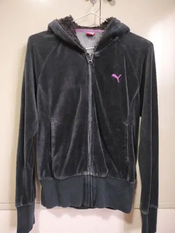 벨로아 PUMA 후드티