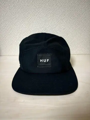 HUF 블랙 5패널 캡
